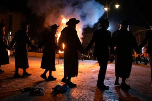 Dozens injured in stampede at big Israeli religious festival