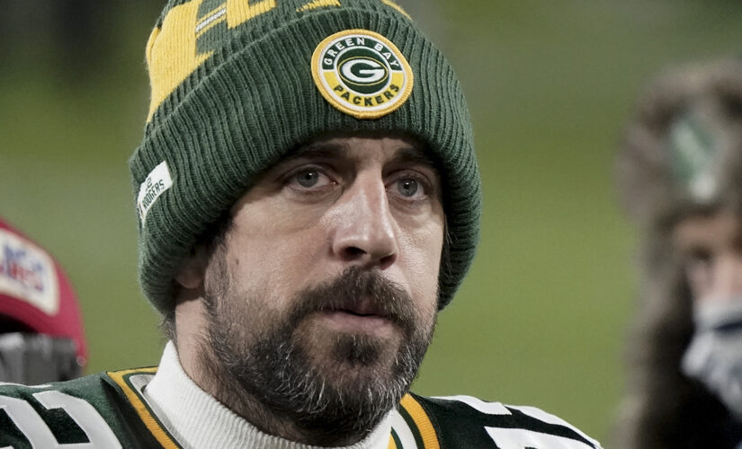 Aaron Rodgers mentioned in trade rumors hours before NFL Draft