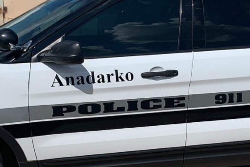 Man killed, Oklahoma police officer wounded in early morning shootout