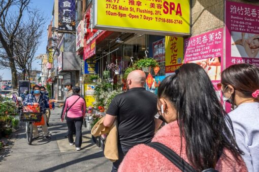 Woman covers Lyft, Uber rides to help Asian residents in New Yorkers get home safely