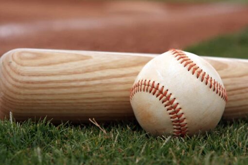 Texas Tech baseball broadcaster stuns with bare hand foul ball catch: ‘My hand hurts so bad right now’