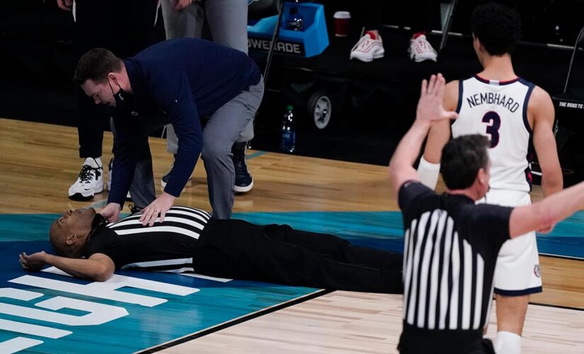NCAA ref Bert Smith reveals what led to scary fall during men’s tournament