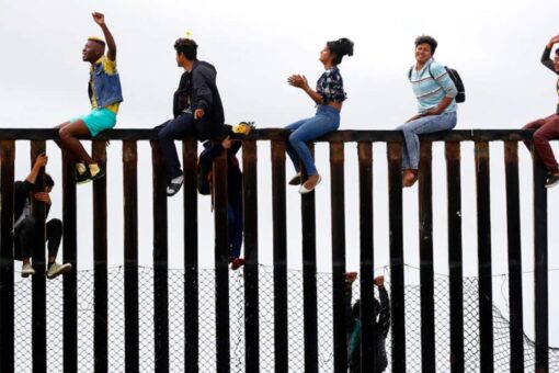 Migrant smugglers using groups of children to divert Border Patrol from adults crossing into US, agents say