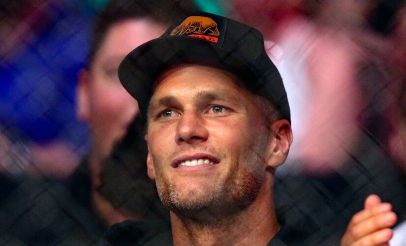 UFC’s Chris Weidman suffers brutal leg break – with Tom Brady, Tim Tebow among 15,000 Florida spectators