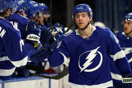 Point scores twice as Lightning edge Blue Jackets 3-2