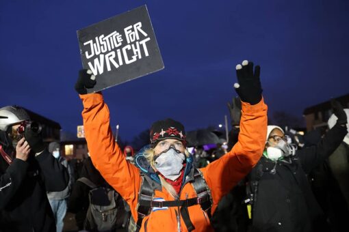 CNN crew chased away by Minnesota rioters after crew member hit in the head with water bottle