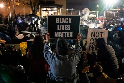 LIVE UPDATES: Police, rioters clash in Minnesota; 24 arrested