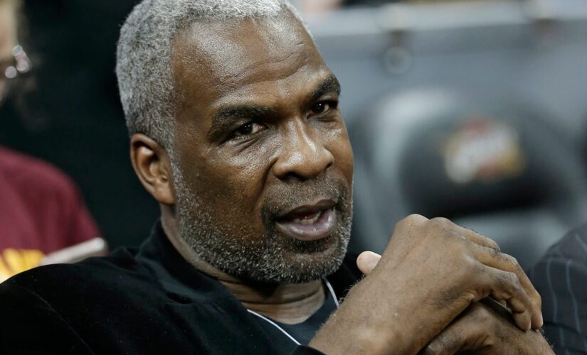 Ex-Knicks great Charles Oakley doesn’t want his jersey retired unless owner James Dolan does this