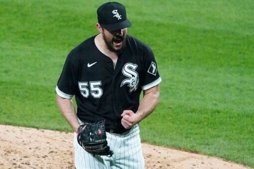 White Sox’s Carlos Rodón throws no-hitter against Indians