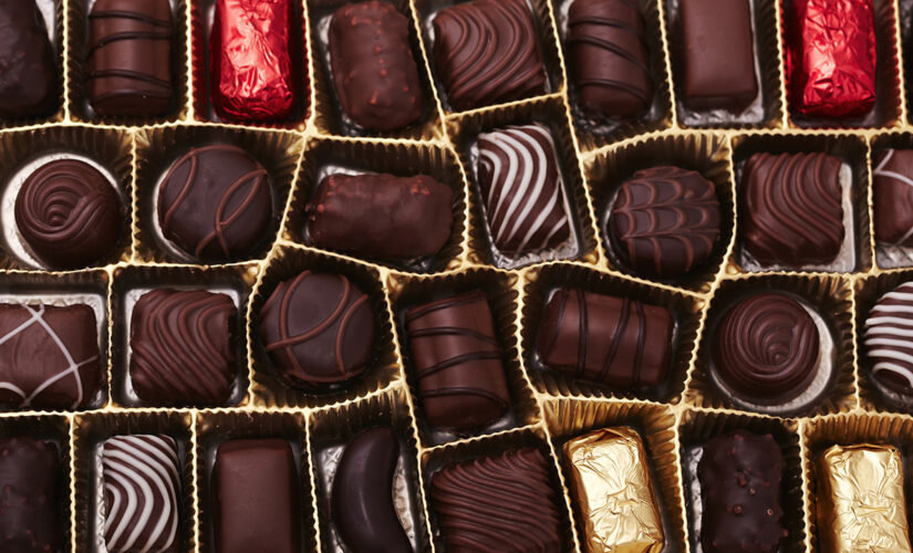Seattle police officers denied service at chocolate shop