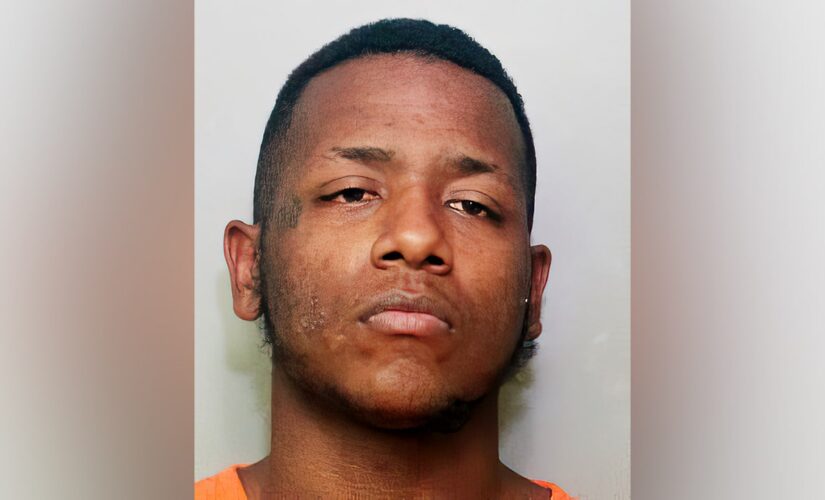 Florida burglary suspect held down by neighbors until cops arrive, police say