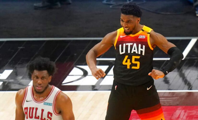 Jazz beat Bulls for record 21st straight at home