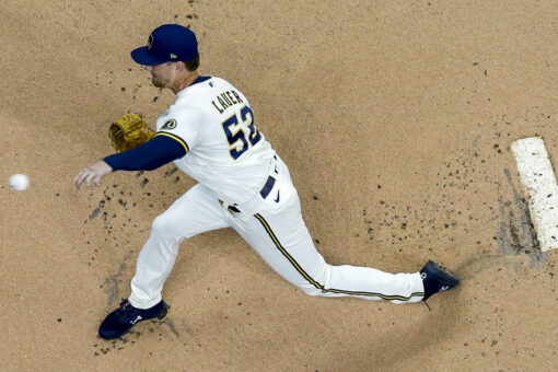 Shaw, Lauer lead Brewers past Bauer, Dodgers 2-1