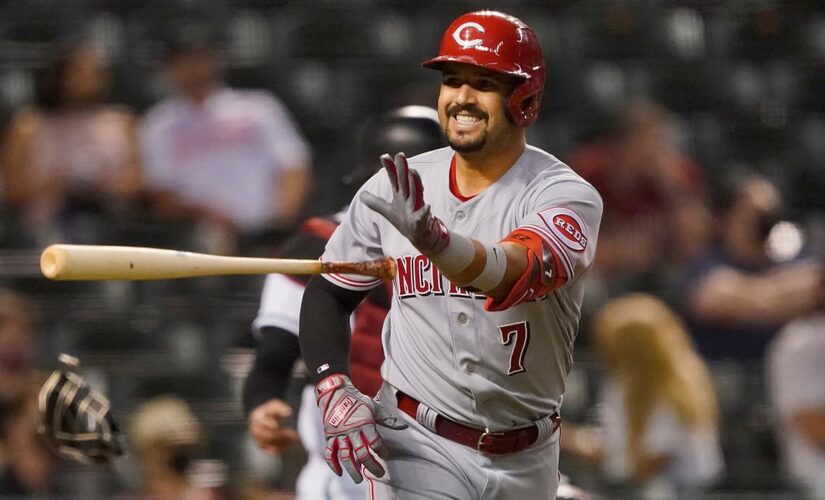 Barnhart’s two-out single leads Reds over D-backs 6-5 in 10