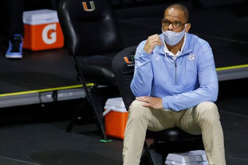North Carolina hiring Hubert Davis as men’s basketball coach, replacing Roy Williams