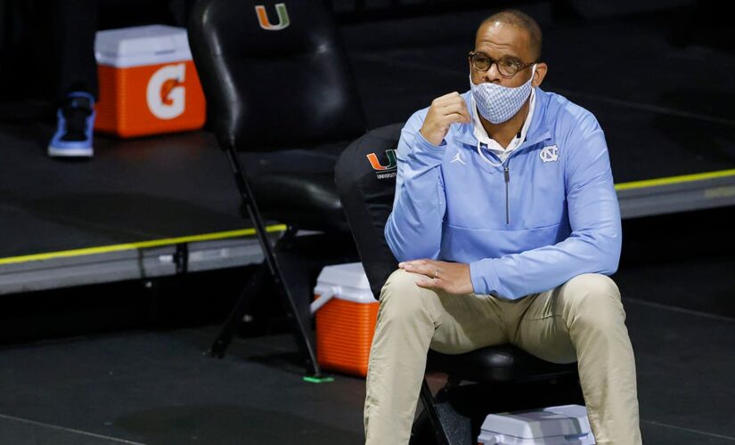 North Carolina hiring Hubert Davis as men’s basketball coach, replacing Roy Williams