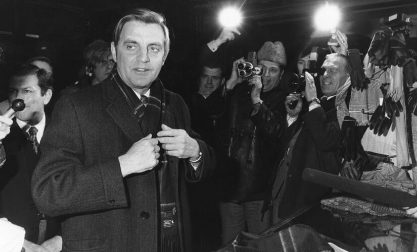 Former Vice President Walter Mondale dies at 93