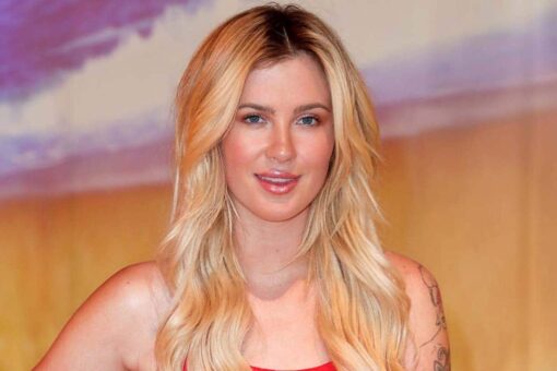 Ireland Baldwin shows off face injury with bloody snap