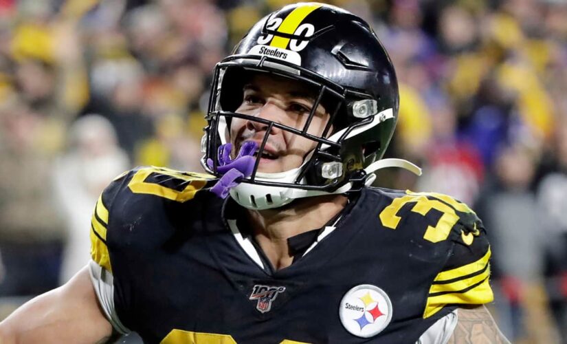 Cardinals add Pro Bowl running back James Conner