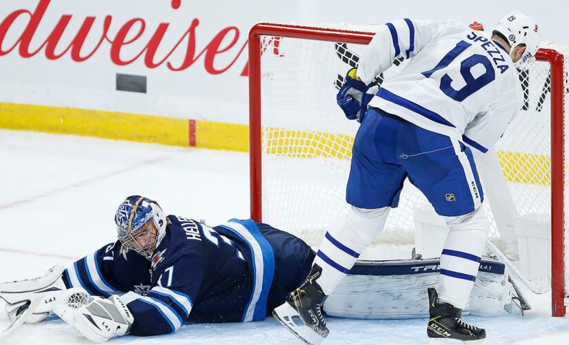 Spezza scores in shootout, Maple Leafs beat Jets 2-1