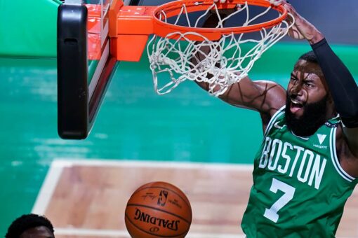 Brown scores 32, Celtics hold on for 101-99 win over Knicks