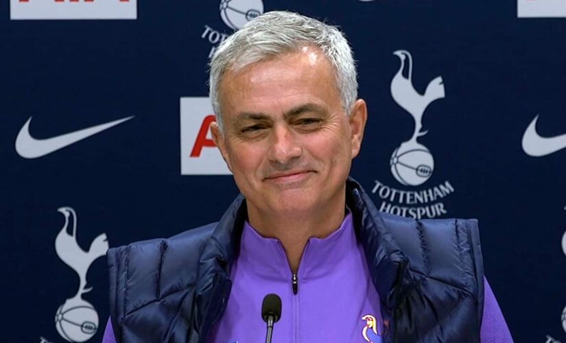 Tottenham caves in late again to frustrate Mourinho