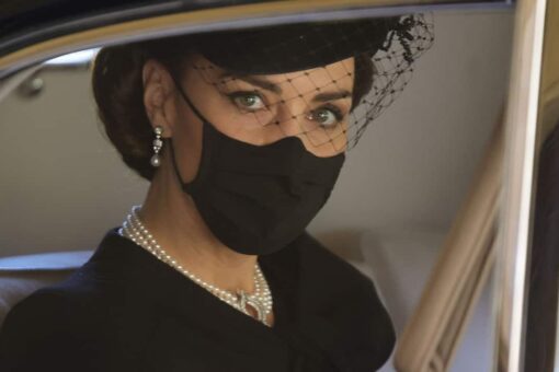 Kate Middleton honors Queen Elizabeth II, Princess Diana at Prince Philip’s funeral with sentimental jewelry