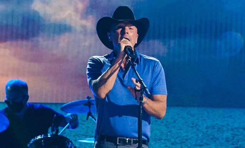 Kenny Chesney reunites with bandmates for the first time in two years for 2021 ACM performance