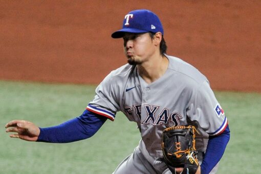 Lowe homers, rookie Arihara beats Rays 5-1 for 1st MLB win