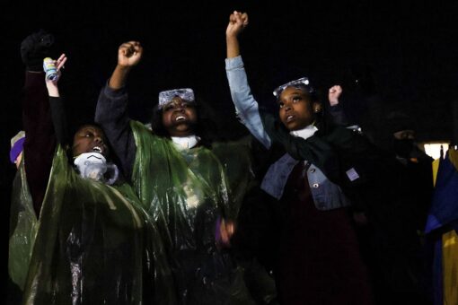 LIVE UPDATES: Protesters, police clash for 5th consecutive night in Minnesota