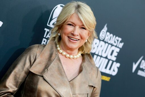 Martha Stewart says she ‘got so many proposals’ after her poolside snap