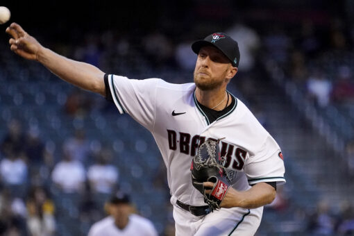 Kellys keep Diamondbacks rolling, beat Padres 5-1