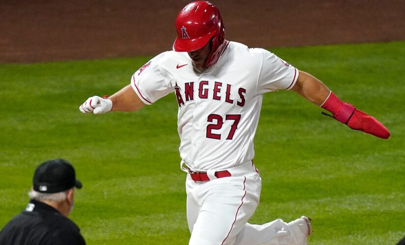 Trout, Pujols lead Angels’ late rally past White Sox, 4-3