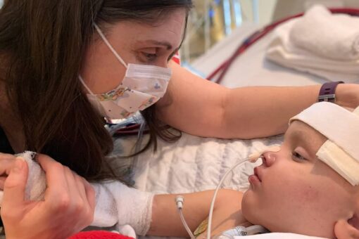 6-year-old gets hero’s welcome back to school after completing cancer treatment
