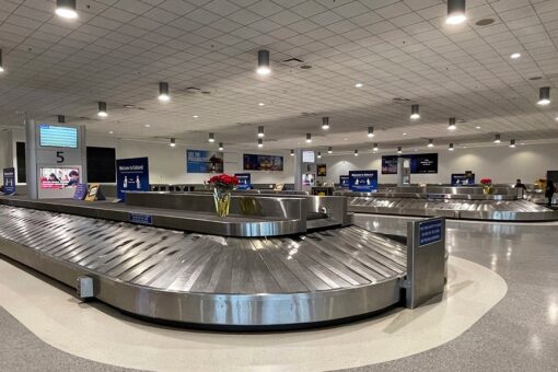 Quick-thinking California cop turns up heat on knife-wielding suspect in Oakland airport