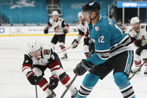 Sharks beat Coyotes 6-4 to snap eight-game losing streak