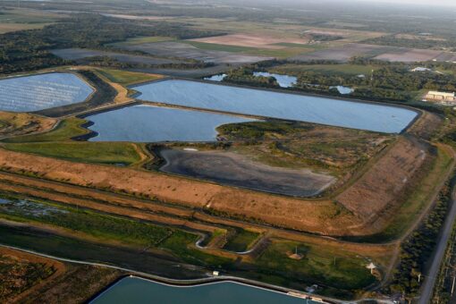 Leak at wastewater pond prompts evacuations in Florida