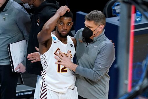 Oklahoma agrees to bring in Loyola’s Moser as coach
