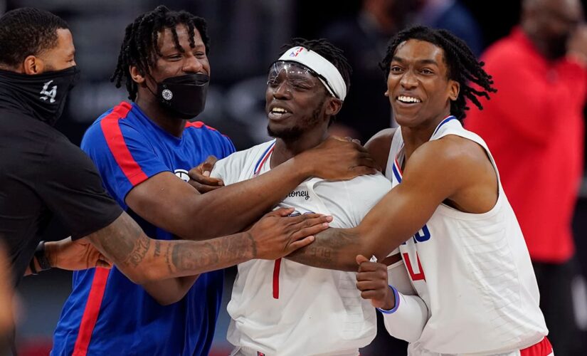 Jackson’s jumper gives Clippers 100-98 win over Pistons