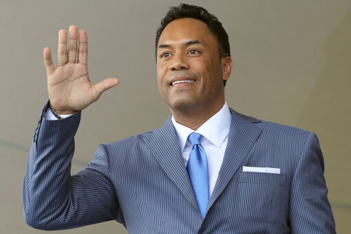Hall of Famer Roberto Alomar fired from MLB, Blue Jays consultant jobs over sexual harassment allegation