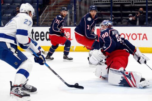 Lightning get early goals in 6-4 win over Blue Jackets