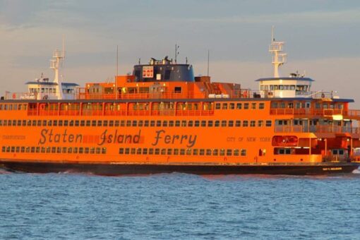 Man dies after jumping from Staten Island Ferry