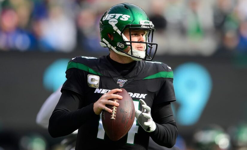 Jets’ Joe Douglas recalls tough call with Sam Darnold after Panthers trade