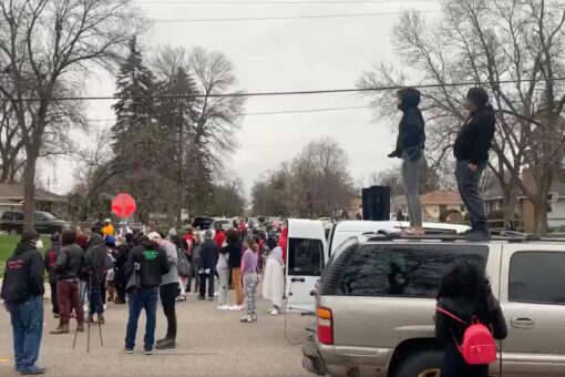 Minnesota cop cars damaged after police shoot suspect attempting to outrun traffic stop