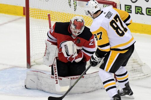 Rust scores 2, Crosby gets goal, 2 assists, Pens beat Devils