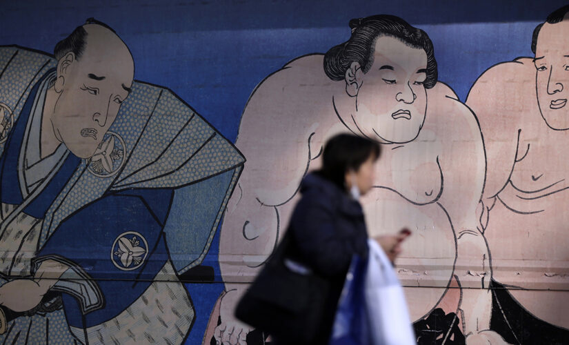 Sumo wrestler dies month after falling on head during bout