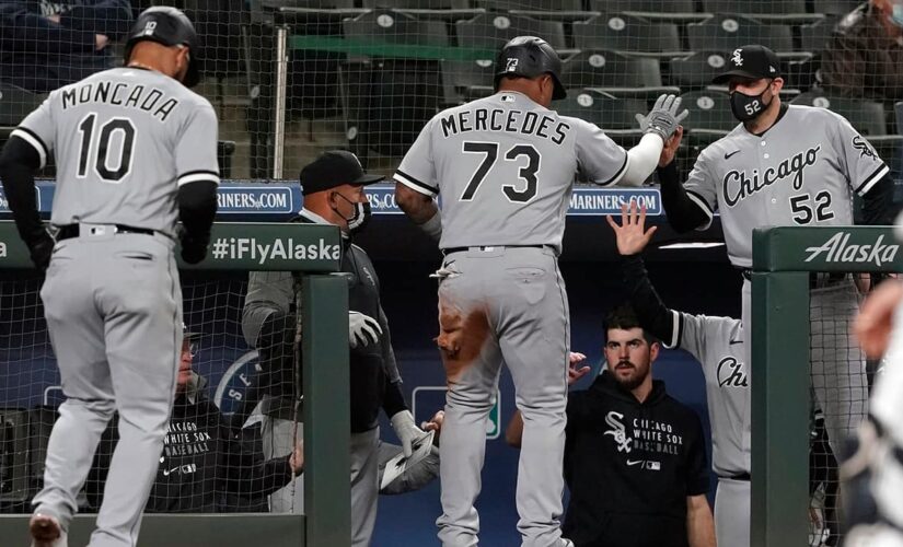 Mercedes gets 3 more hits, White Sox blank Mariners 6-0