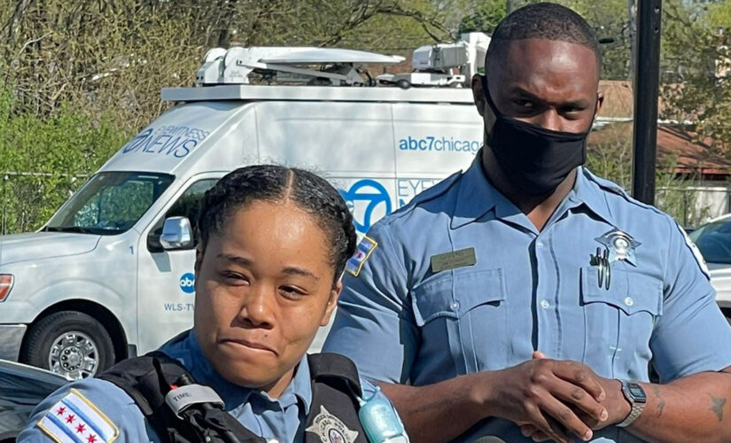 Chicago: Mother of gunshot victim, 13, praises police officers who saved him