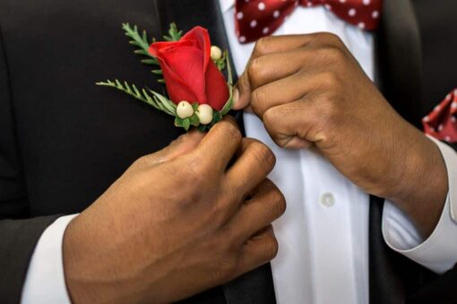 Wedding video of ‘flower man’ walking down the aisle wins Reddit’s heart