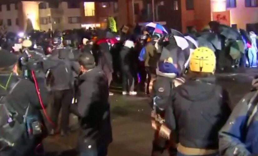 LIVE UPDATES: Minnesota protesters call for independent investigation as unrest over Daunte Wright continues